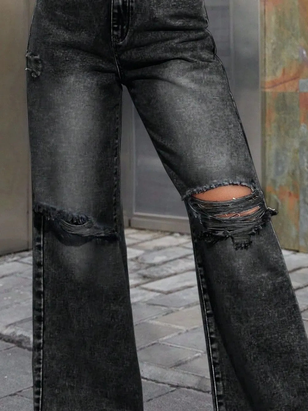 Distressed Wide Leg Jeans in Dark Gray