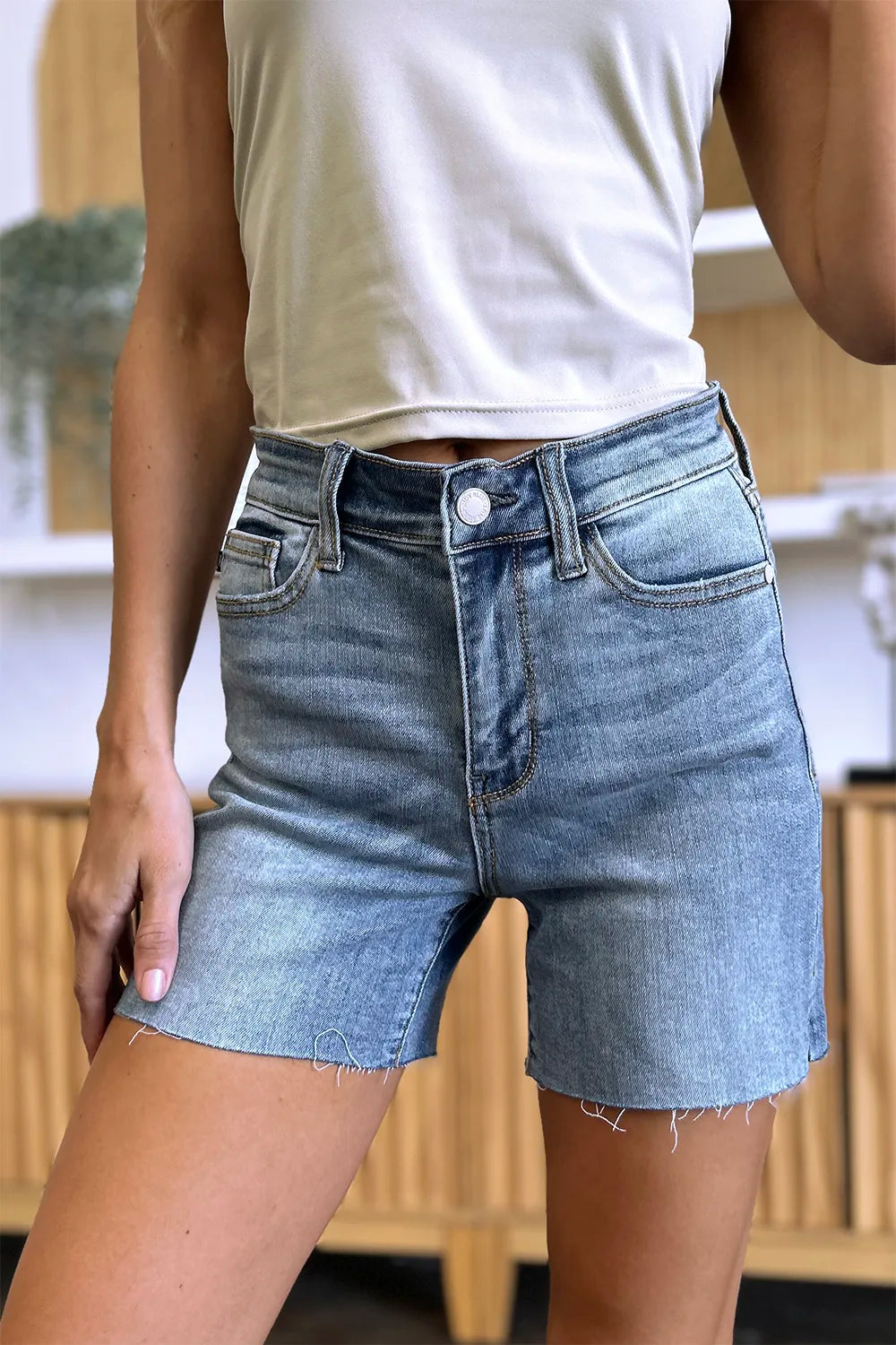 Judy Blue High Waist Raw Hem Shorts in Medium Wash
