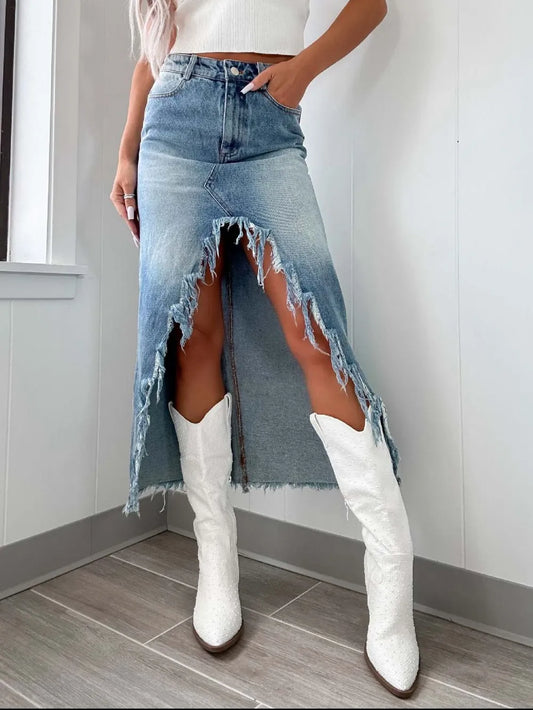 High-Waist Raw Hem Denim Skirt in Light Wash