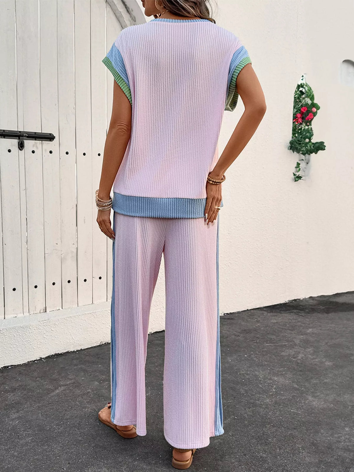 Plus Size Contrast-Trim Top and Pants Set in Blush Pink