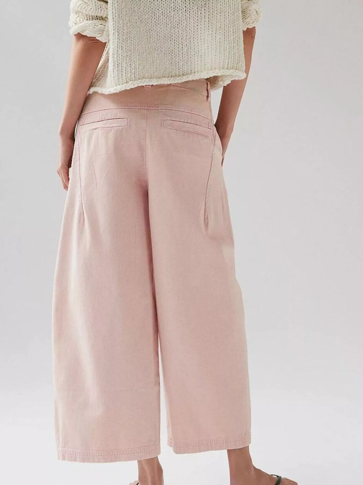 Wide-Leg Cropped Jeans with Pockets