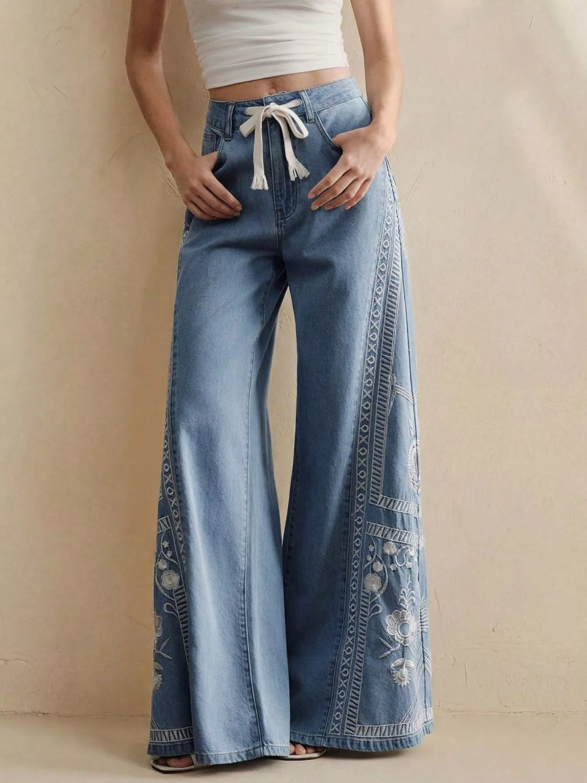 Embroidered Wide-Leg Drawstring Jeans in Blue