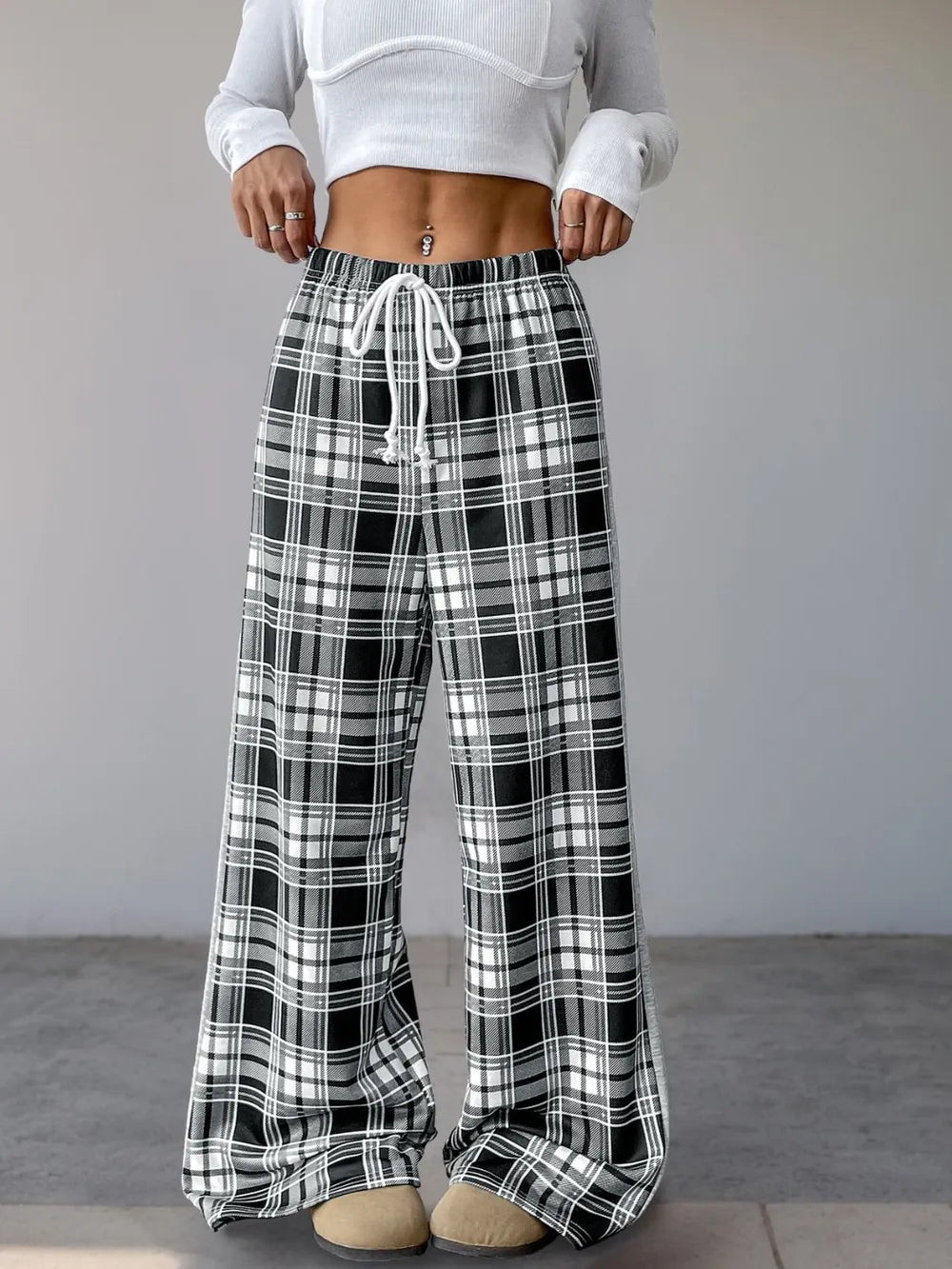 Drawstring Plaid Wide Leg Pants in Black