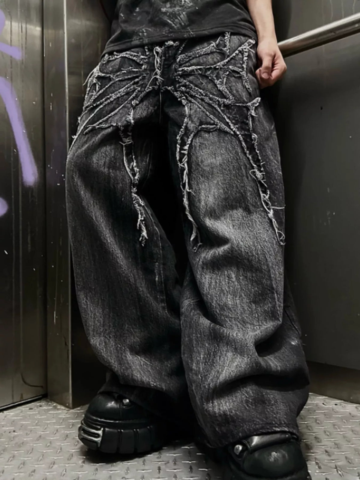 Wide-Leg Streetwear Jeans in Black and Gray