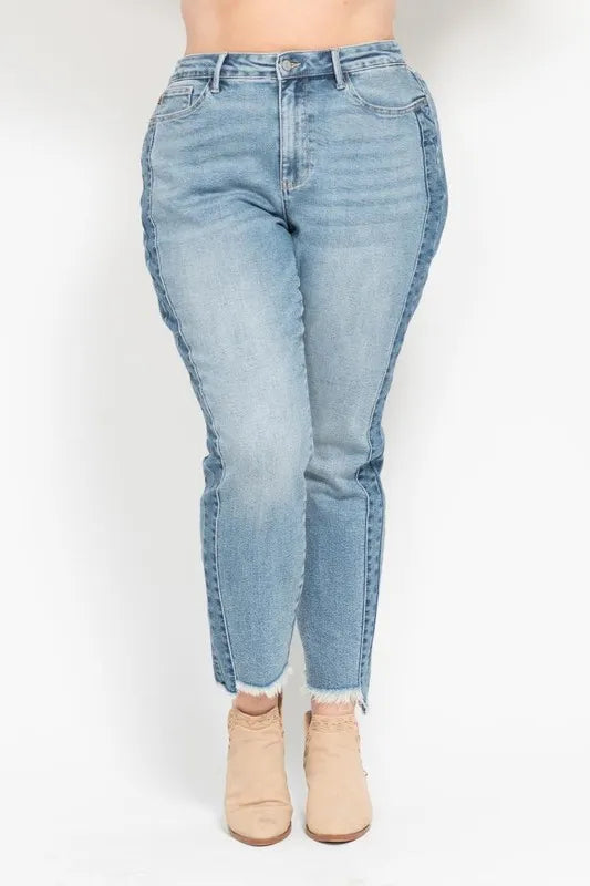 Judy Blue Slim Jeans with Fray Hem in Medium Wash in Md