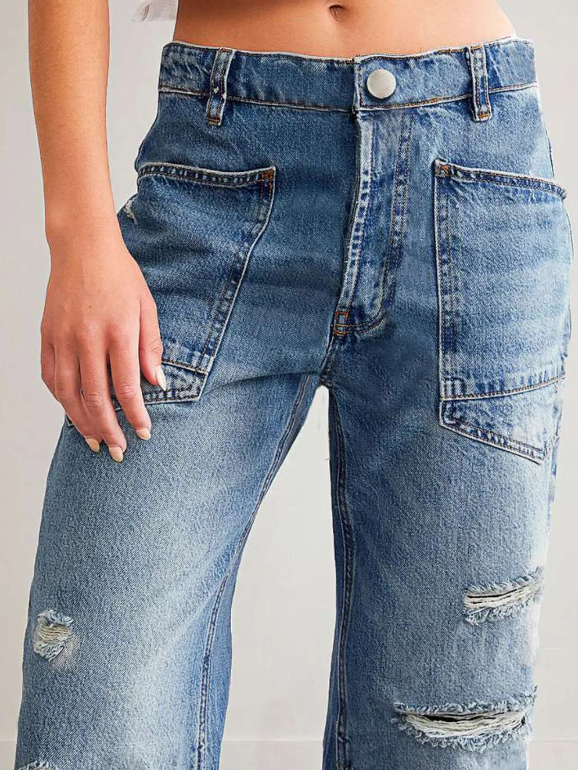 Distressed Jeans in Light Wash