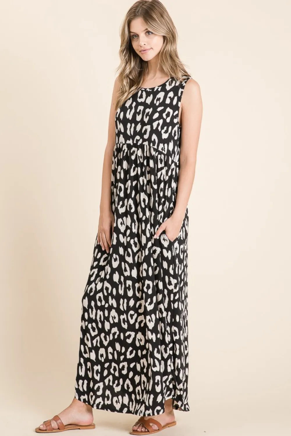 Leopard Print Maxi Dress in Black