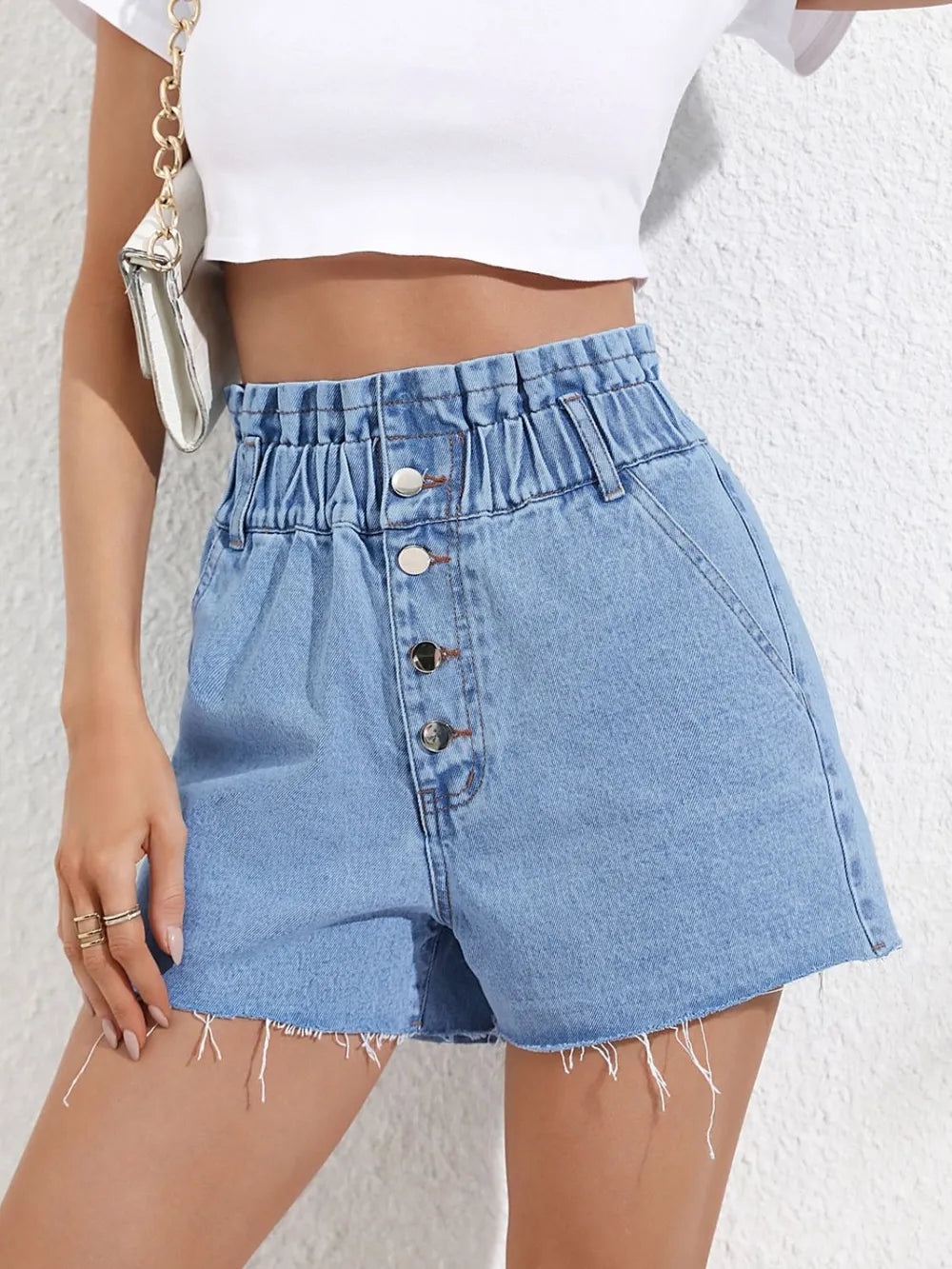 Raw Hem Denim Shorts in Medium Wash