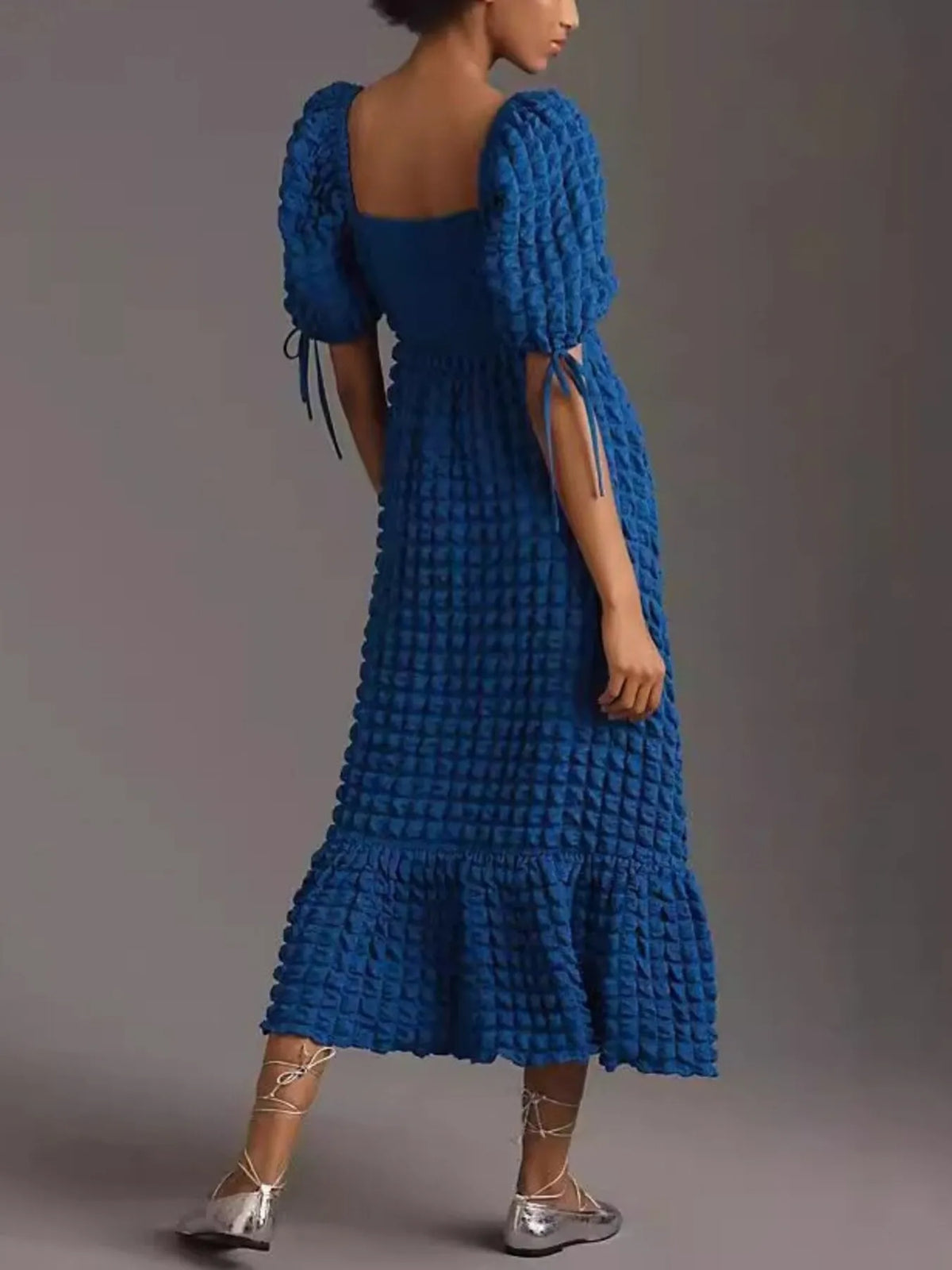 Textured Sweetheart Neck Short Sleeve Dress