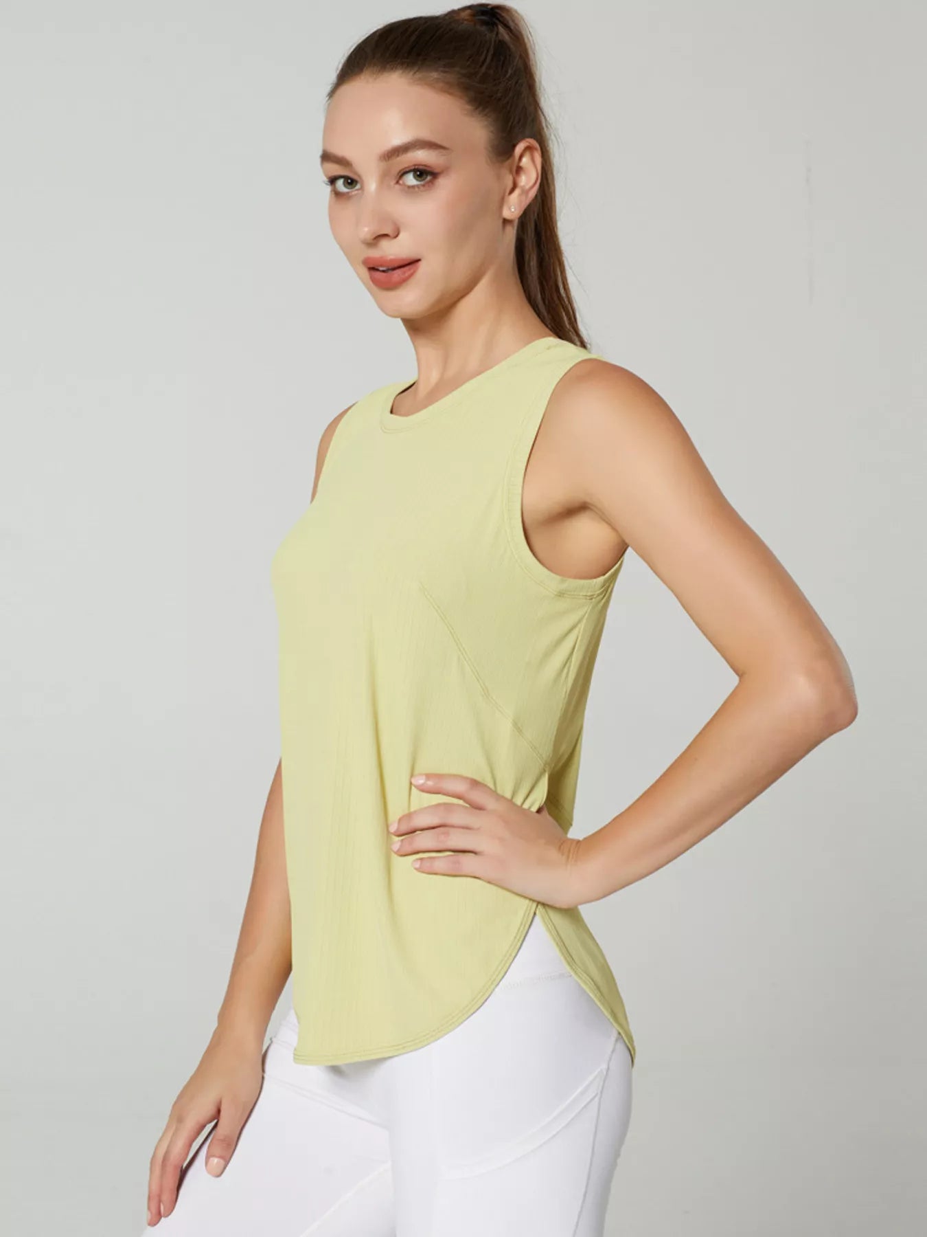 Ribbed Active Tank with Side Slit