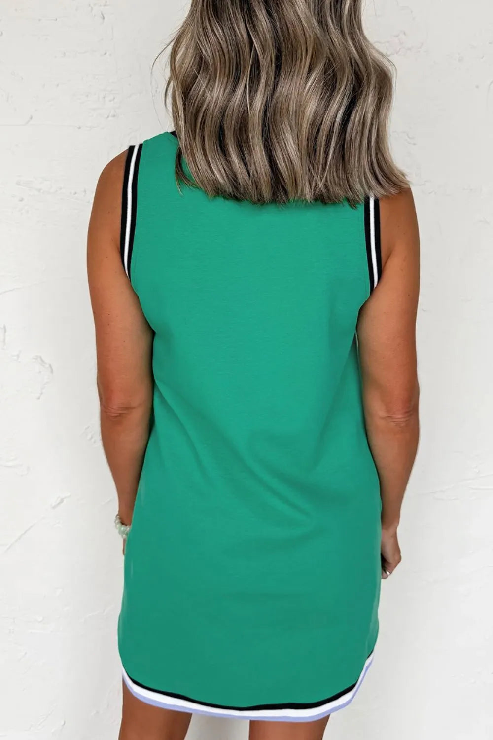 Contrast Trim V-Neck Shift Dress in Turquoise