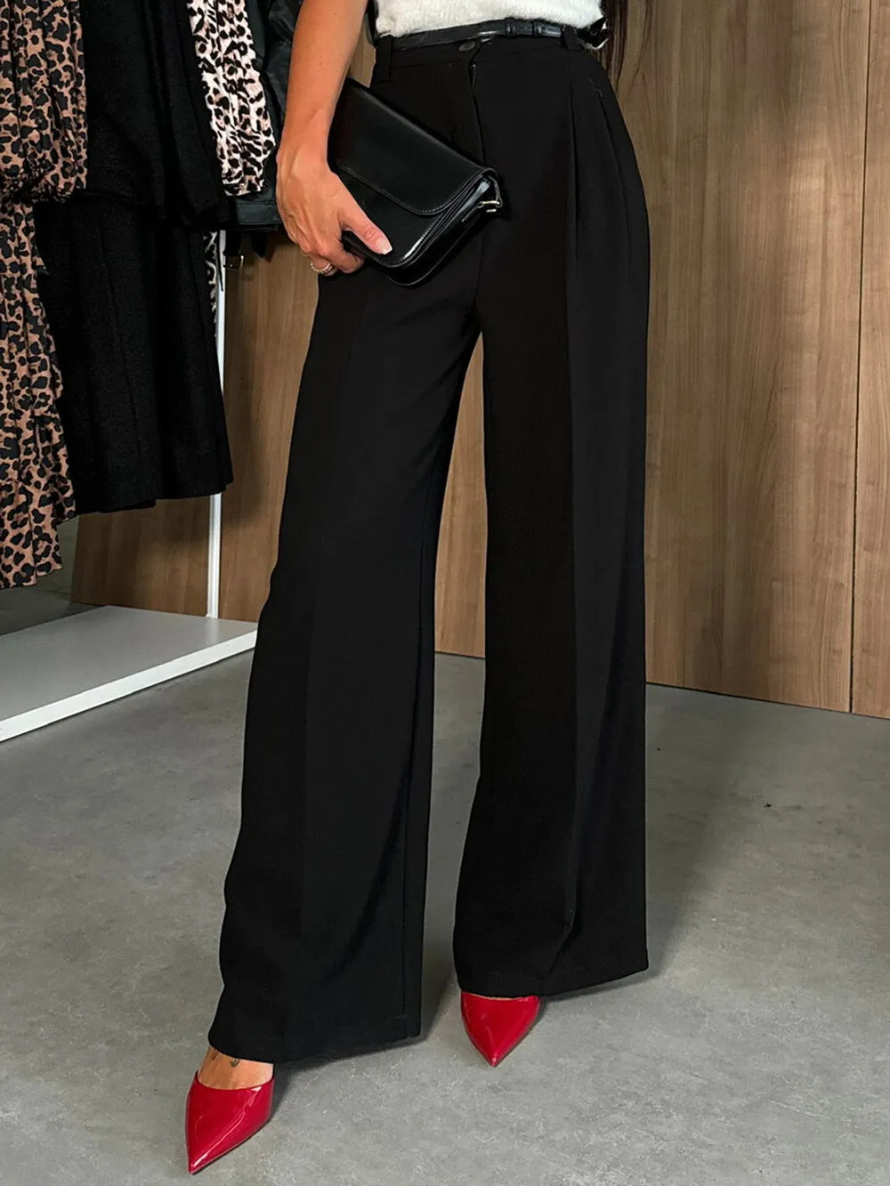 High-Waisted Wide-Leg Pants in Black