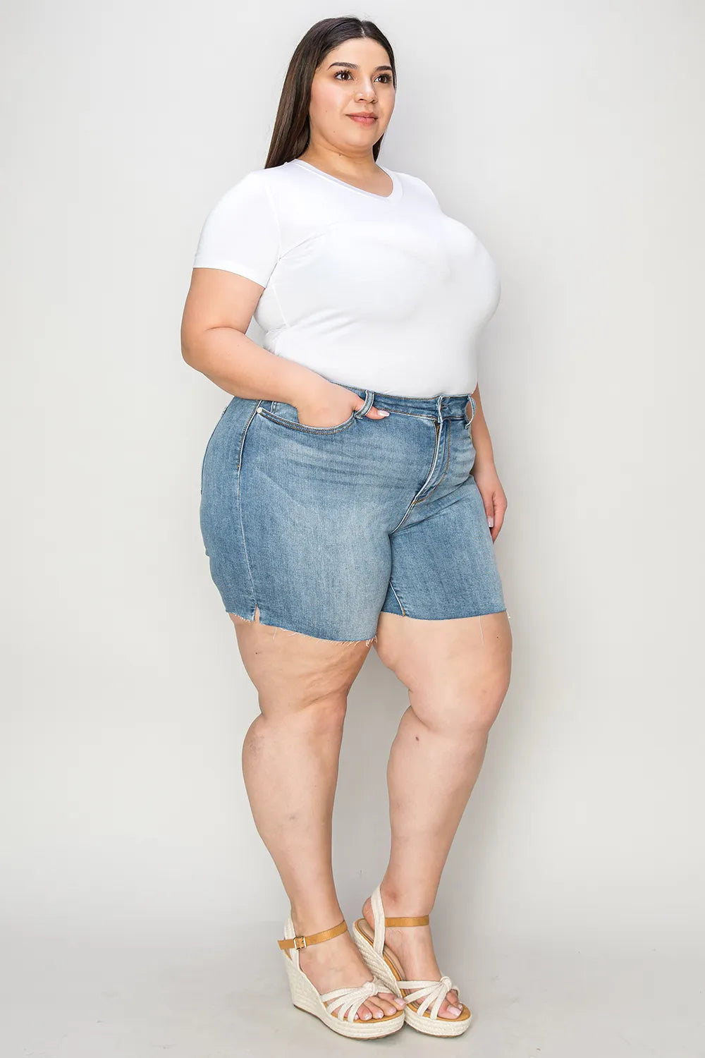 Judy Blue High Waist Raw Hem Shorts in Medium Wash