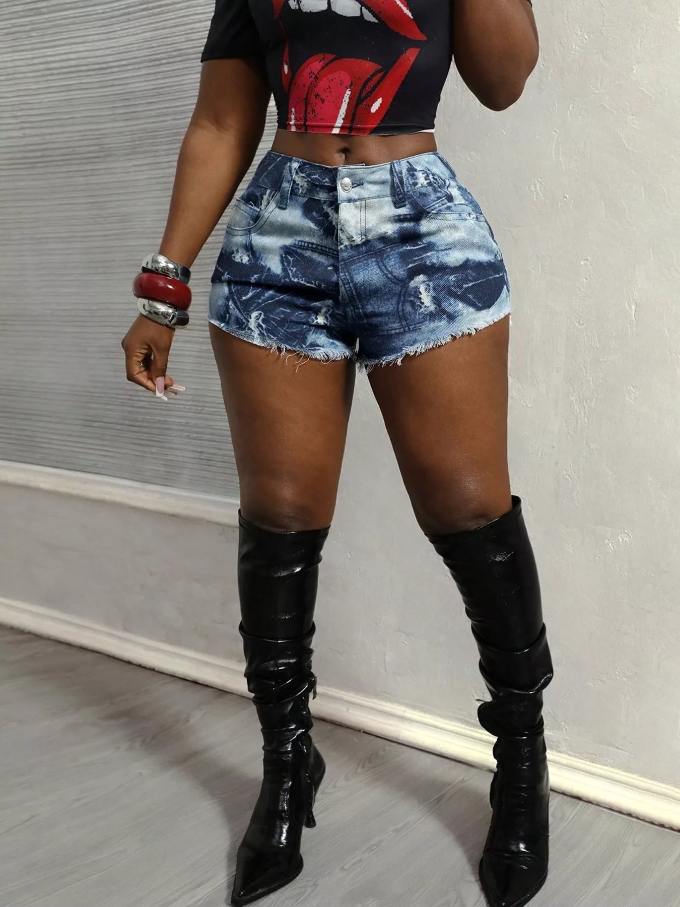 Raw Hem Denim Shorts in Blue