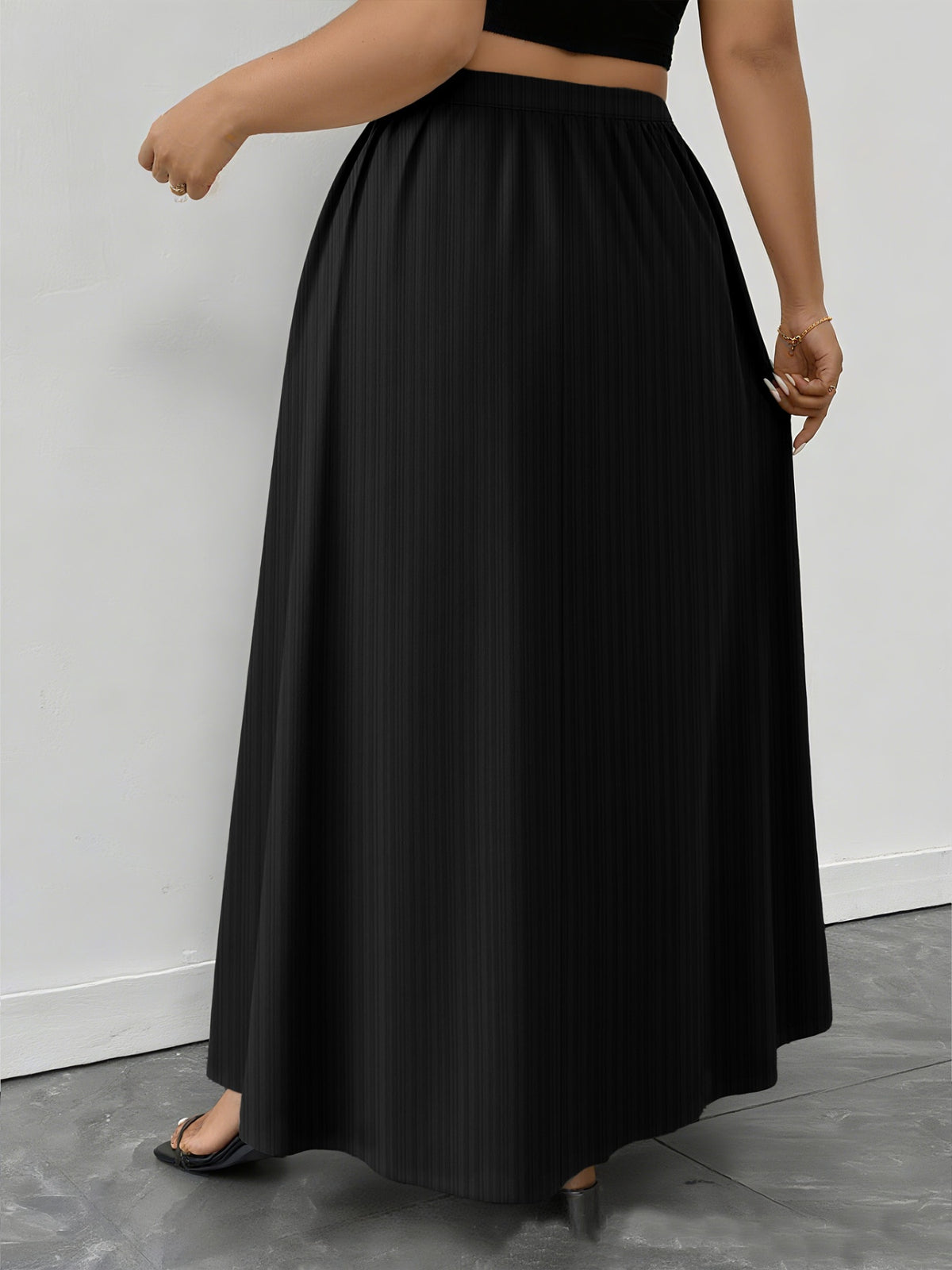 Ruched Maxi Skirt with Pockets in Black
