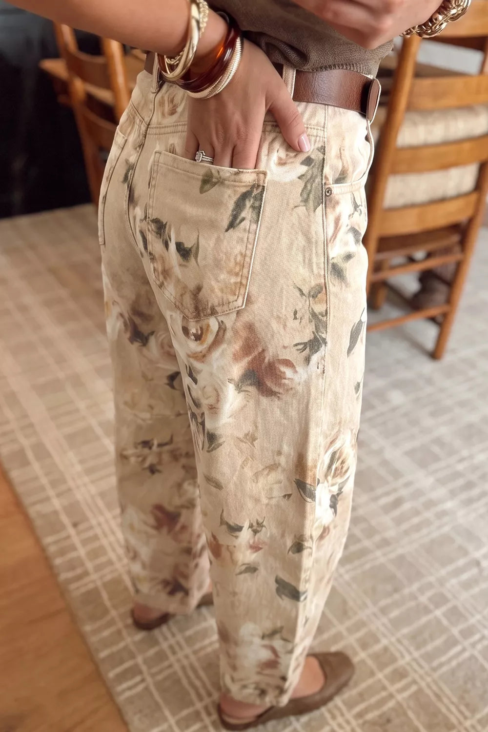Floral Print Relaxed Barrel Jeans in Beige