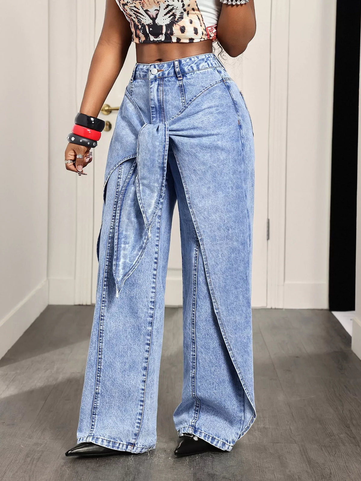 High-Waisted Ruffled Wide-Leg Jeans in Blue