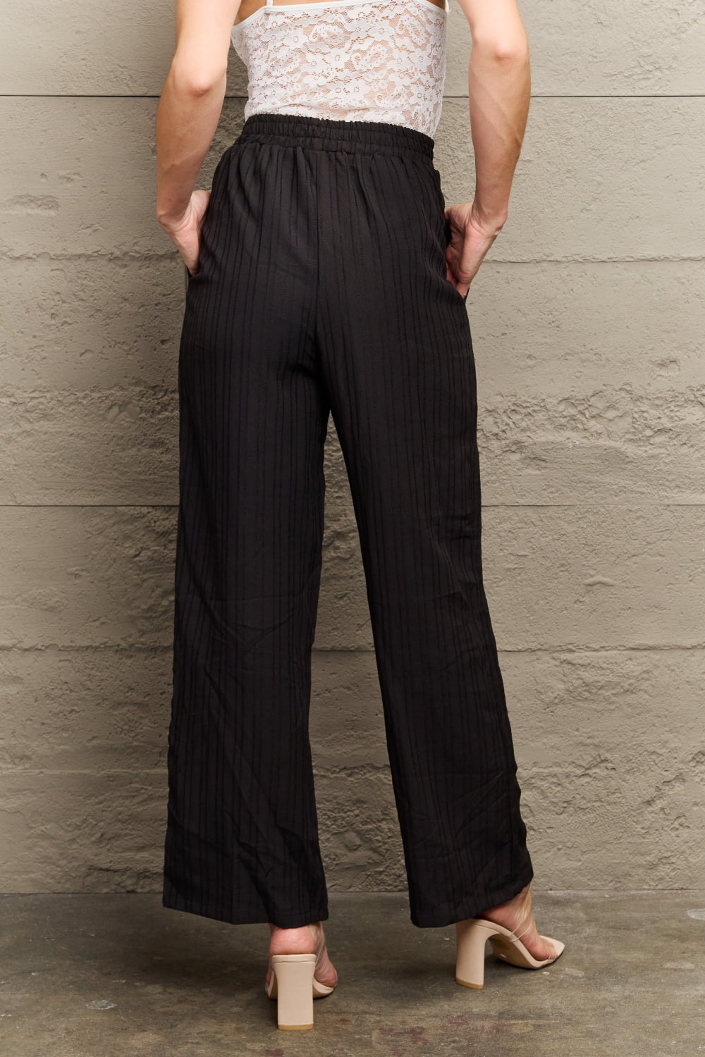 Tie-Waist Long Pants in Black