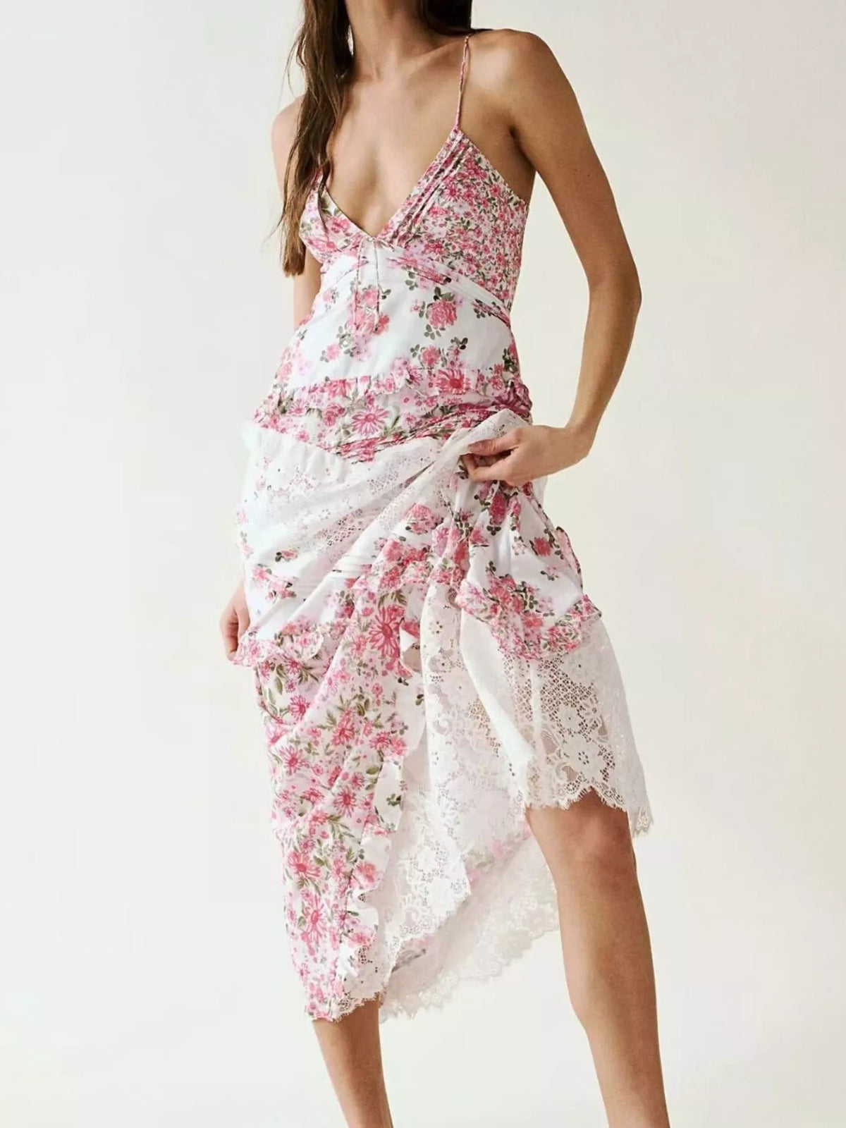 Lace Detail Ruffled V-Neck Maxi Dress