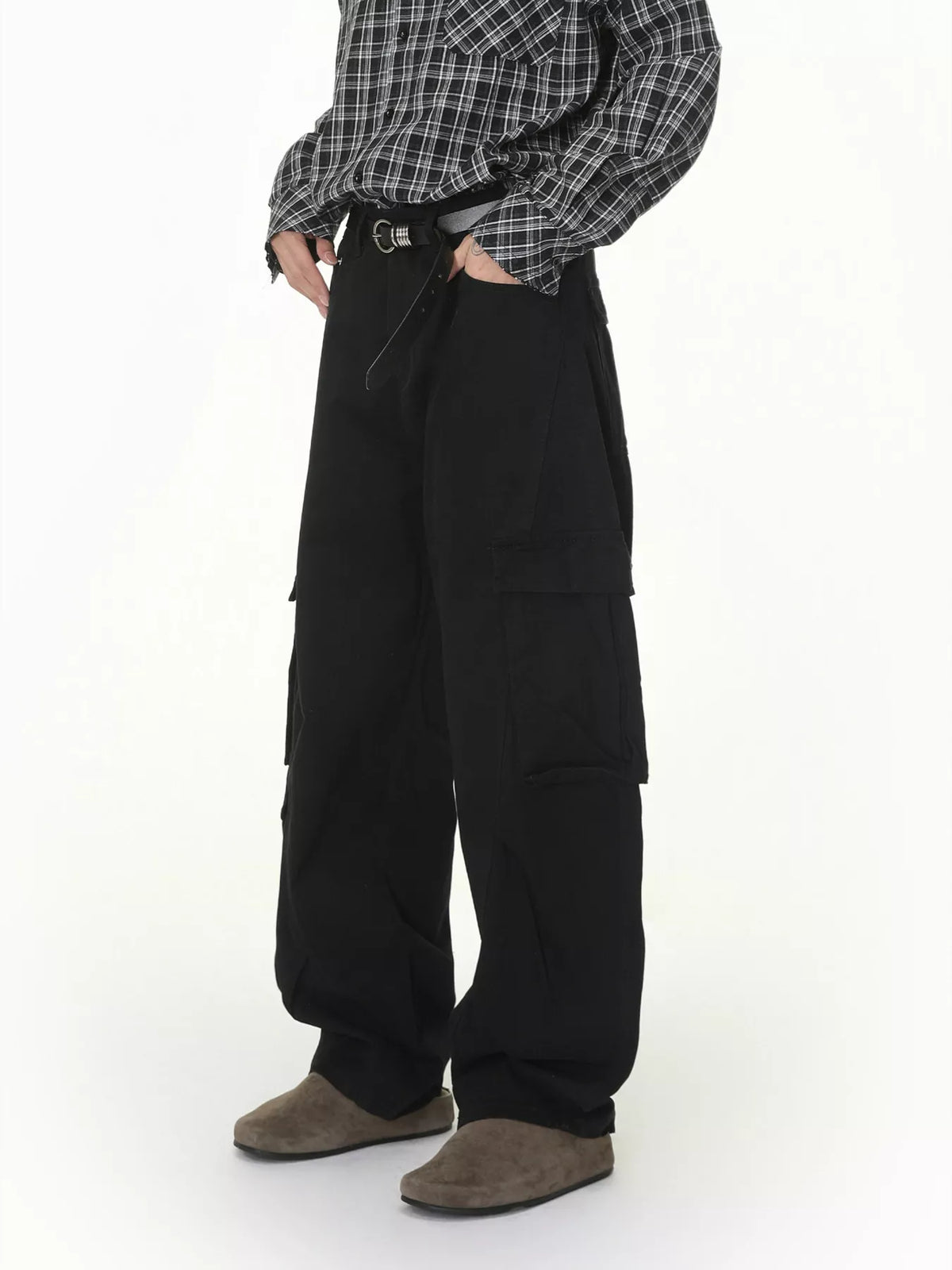 Loose-Fit Cargo Jeans by DashingTogs