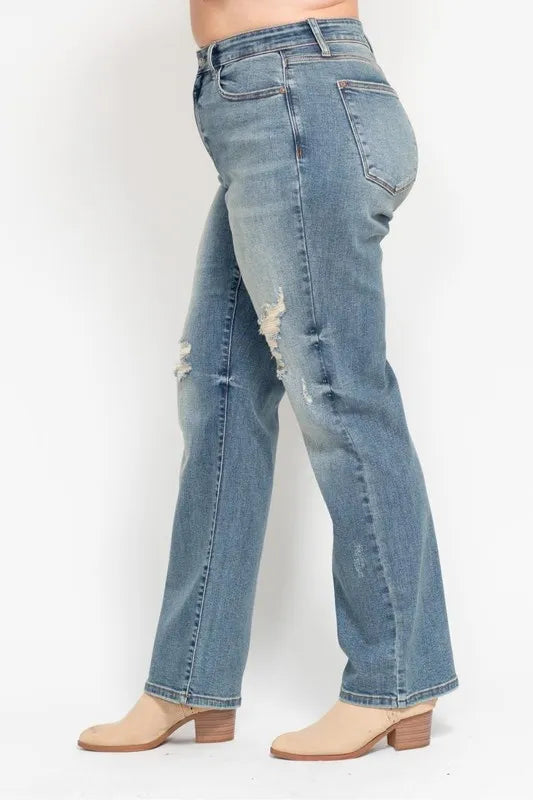 Judy Blue High Waist Distressed Dad Jeans in Medium Wash in Md