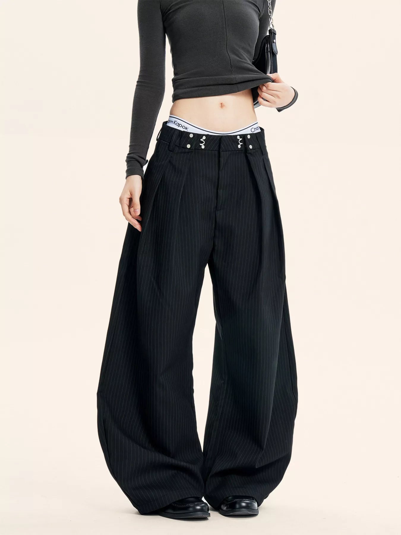 Plus Size Pleated Wide-Leg Pants in Black