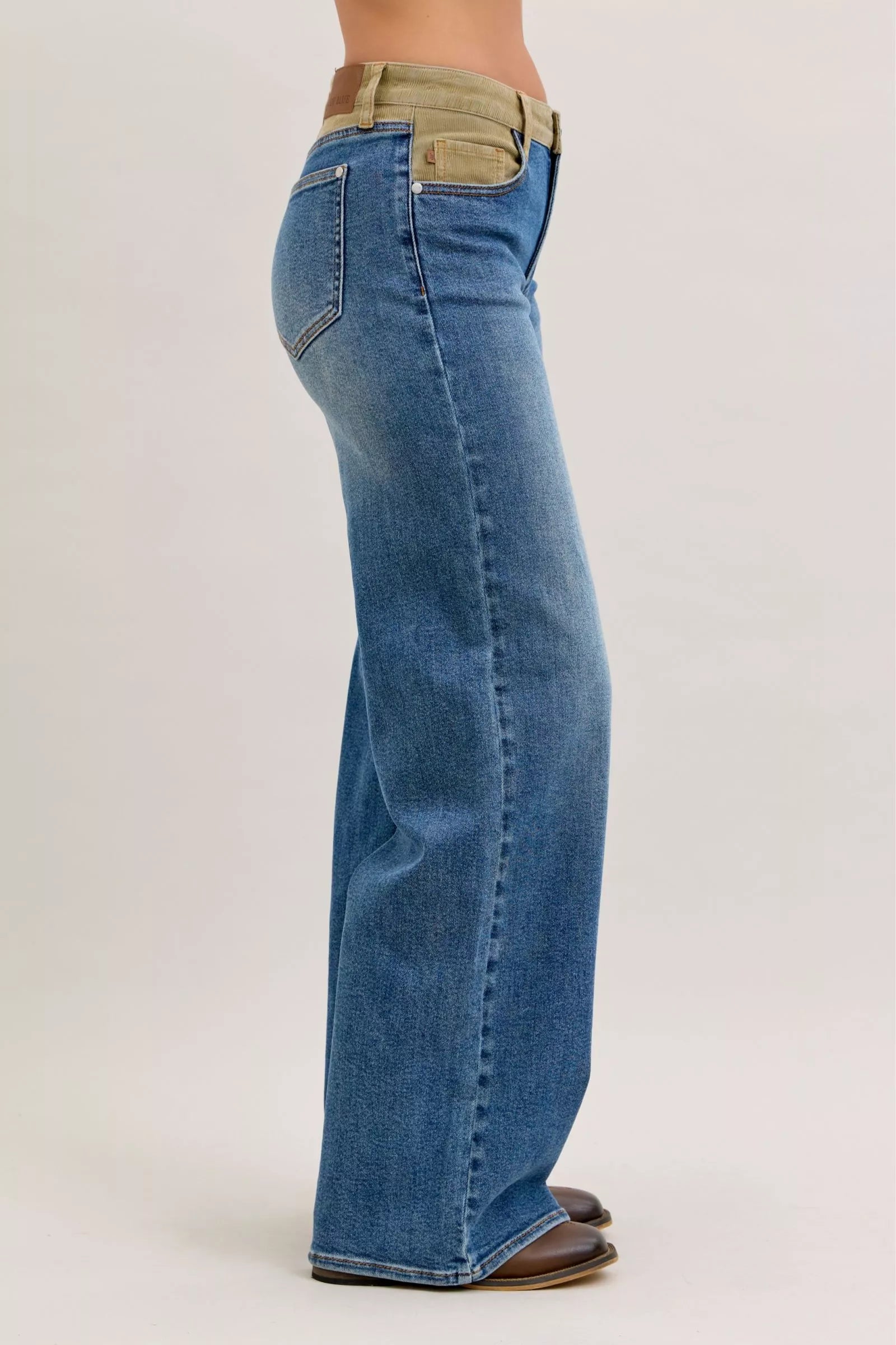 Judy Blue Medium Wash Column Straight Jeans with Corduroy Waist in Md