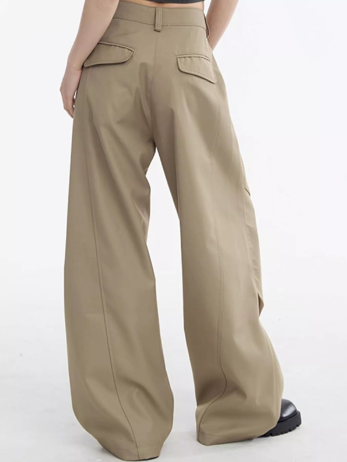 Buttoned Wide-Leg Cargo Pants