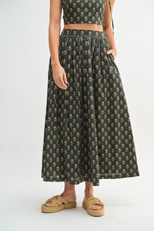 Floral Crop Top and Skirt Set in Black