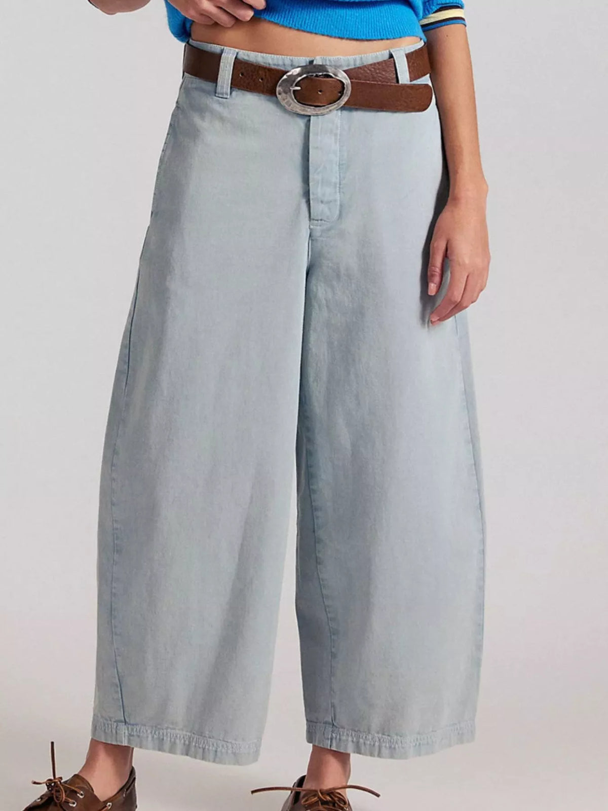 Wide-Leg Cropped Jeans with Pockets