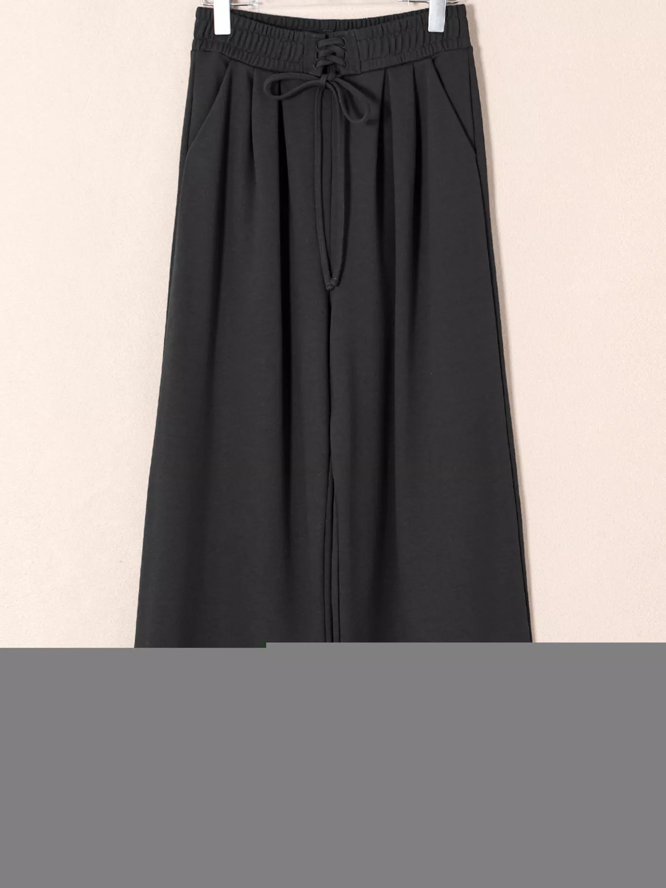 High-Waist Pleated Sweatpants in Black