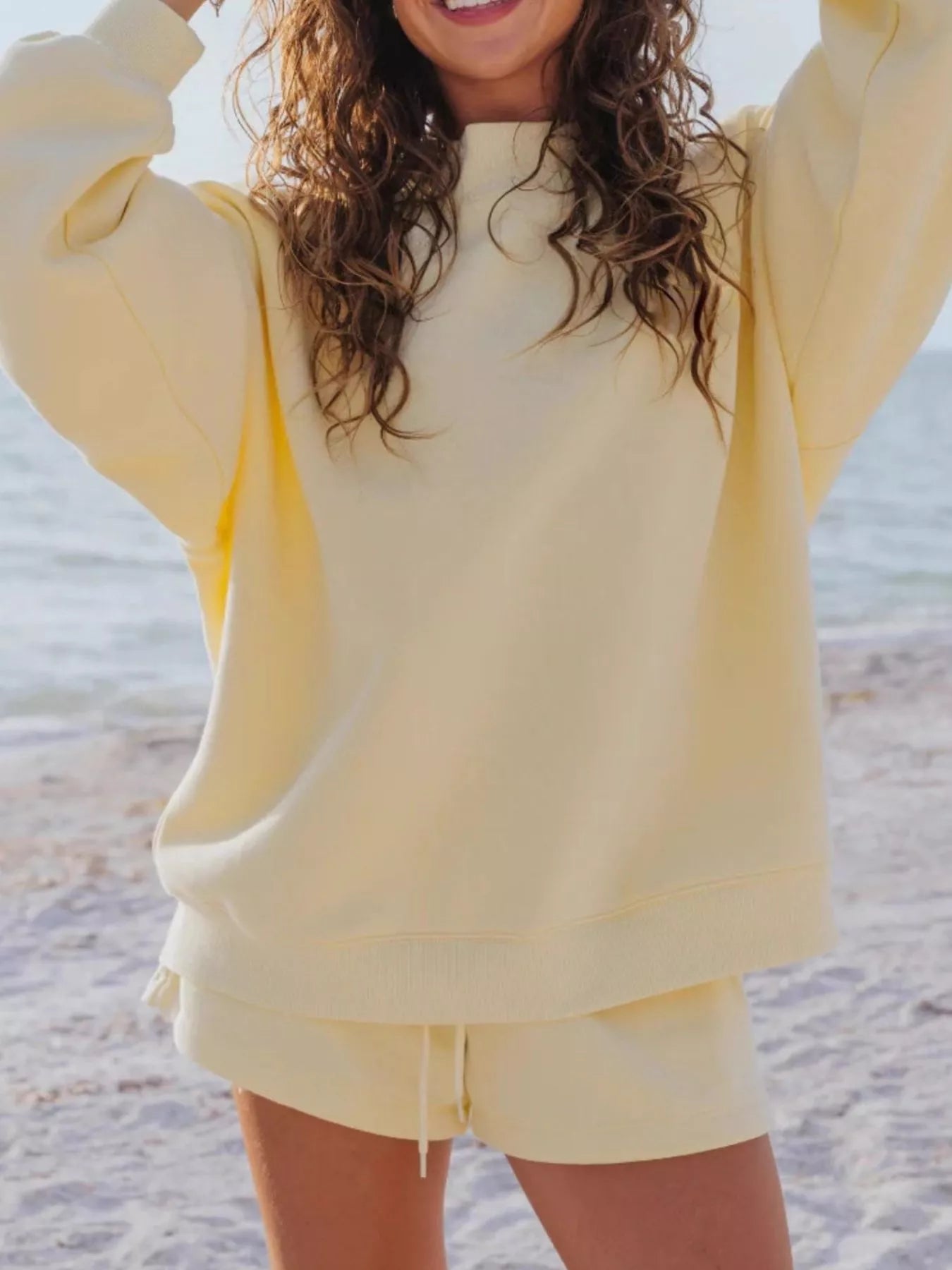 Relaxed Round-Neck Sweatshirt and Shorts Set