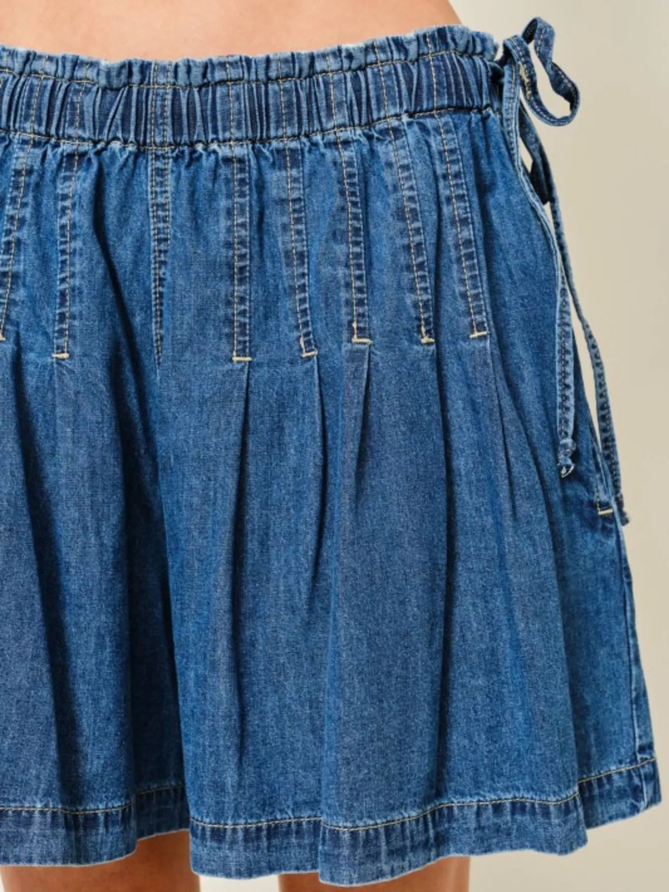 Pleated Elastic-Waist Denim Shorts