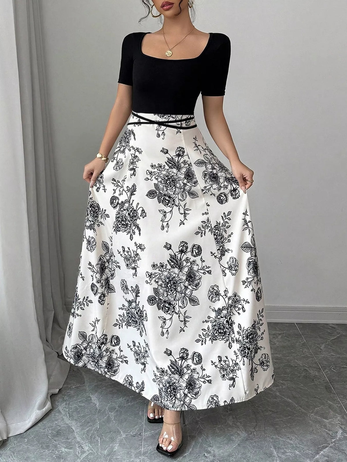 Floral Print Square Neck Maxi Dress in Black