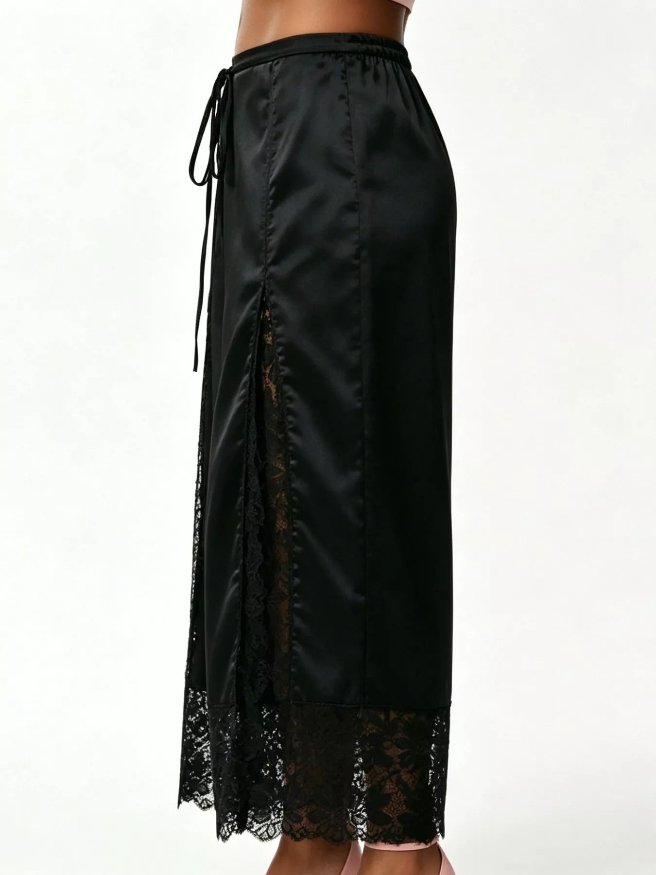 Lace-Trim Wide-Leg Cropped Pants