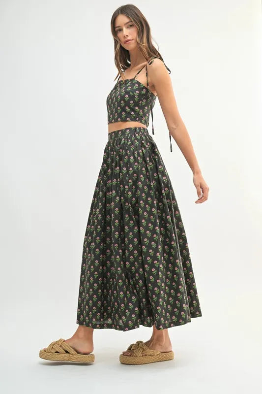 Floral Crop Top and Skirt Set in Black