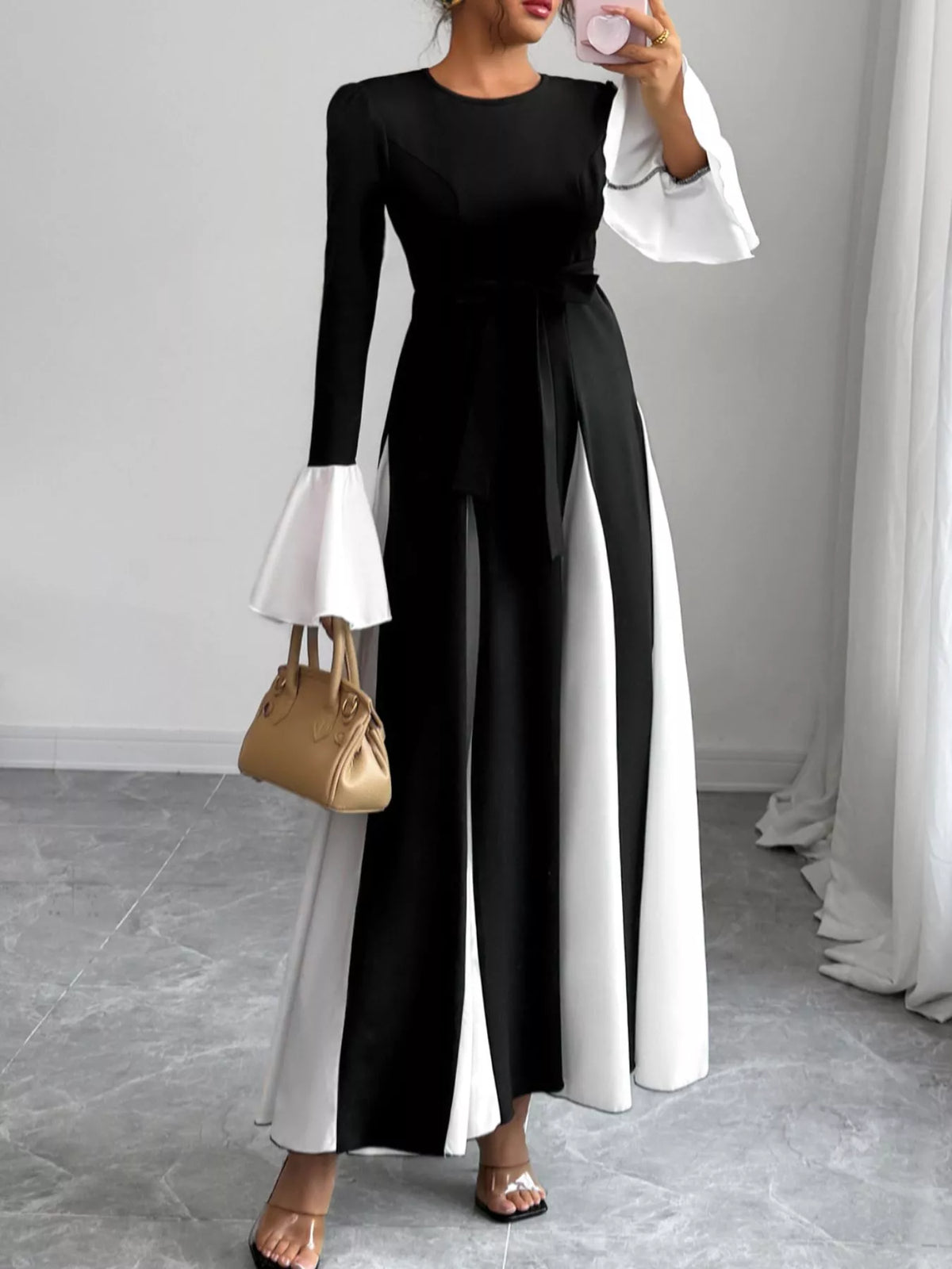 Contrast Round Neck Flare Sleeve Maxi Dress in Black