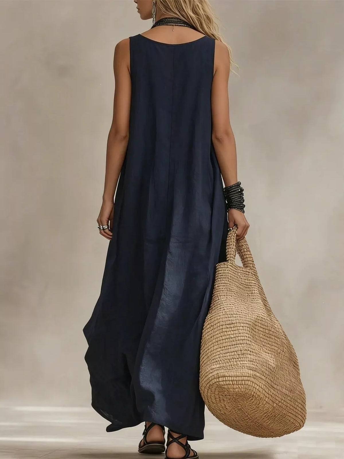 Scoop Neck Sleeveless Maxi Dress
