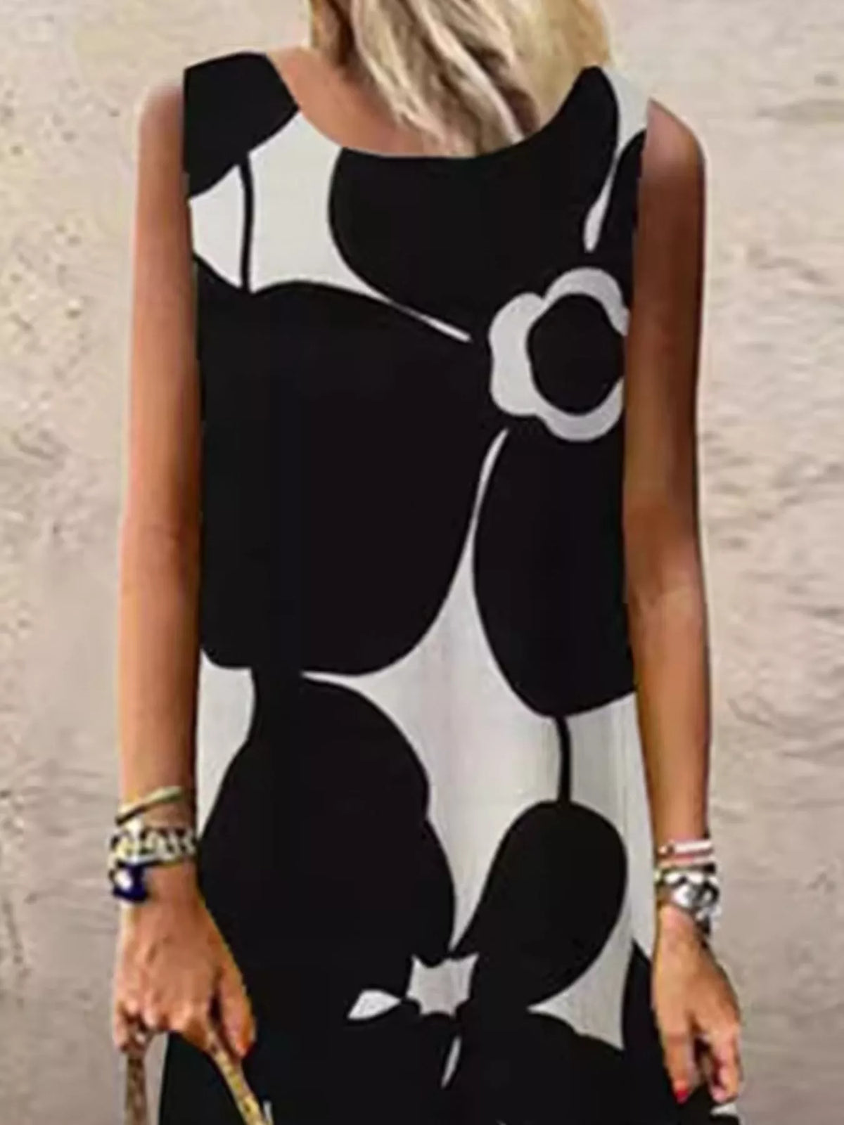 Sleeveless Floral Maxi Dress in Black