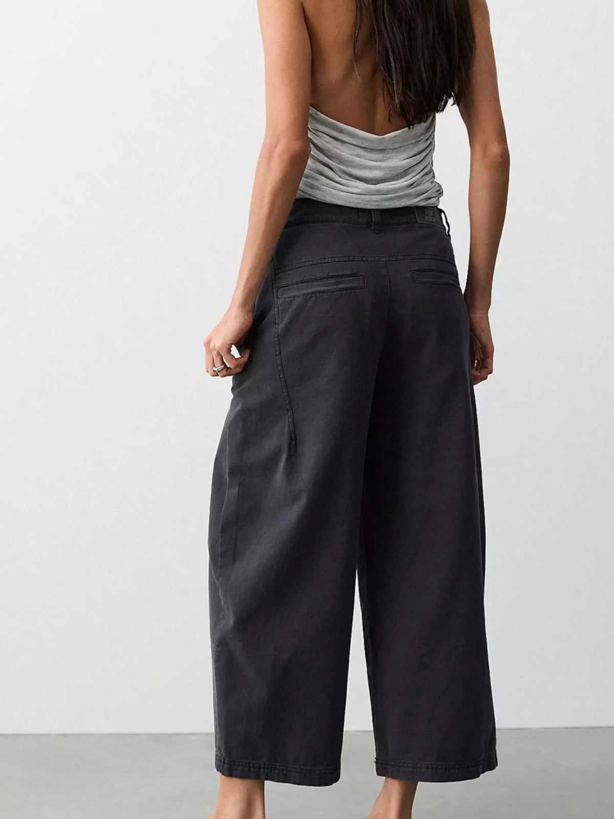 Wide-Leg Cropped Jeans with Pockets