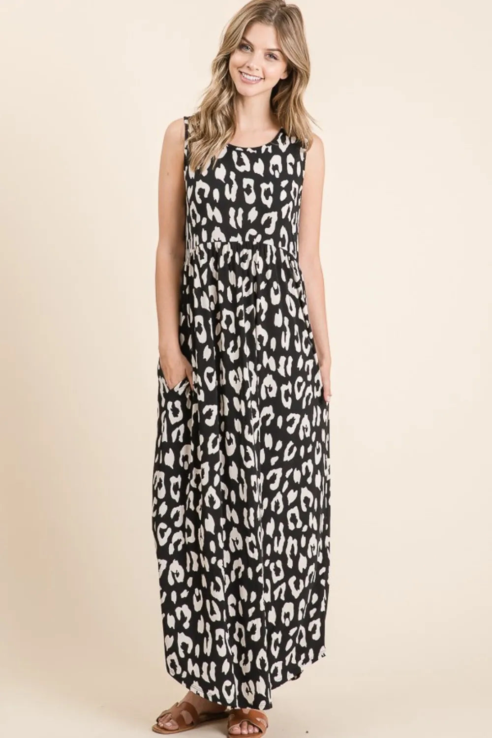 Leopard Print Maxi Dress in Black