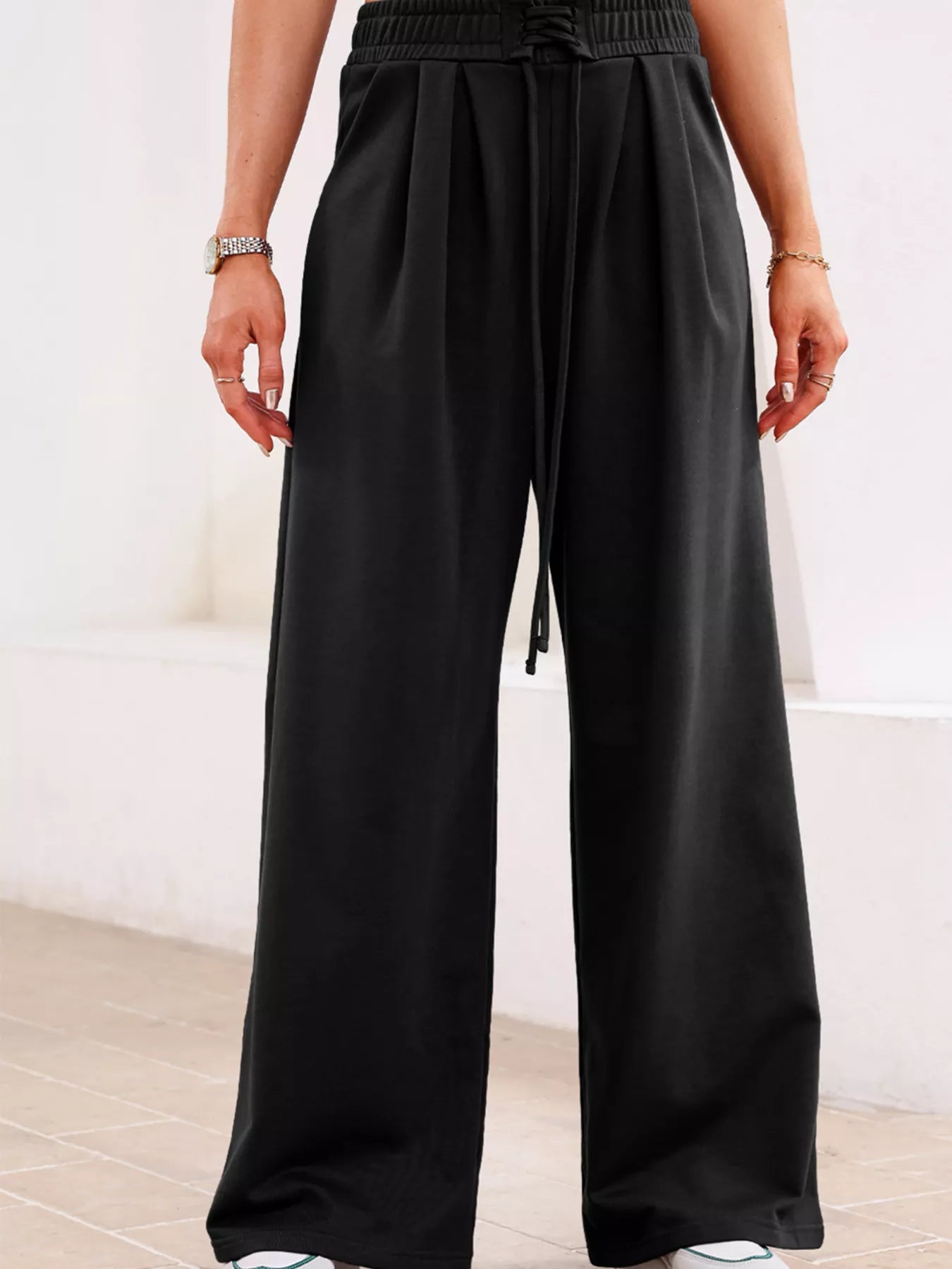 High-Waist Pleated Sweatpants in Black