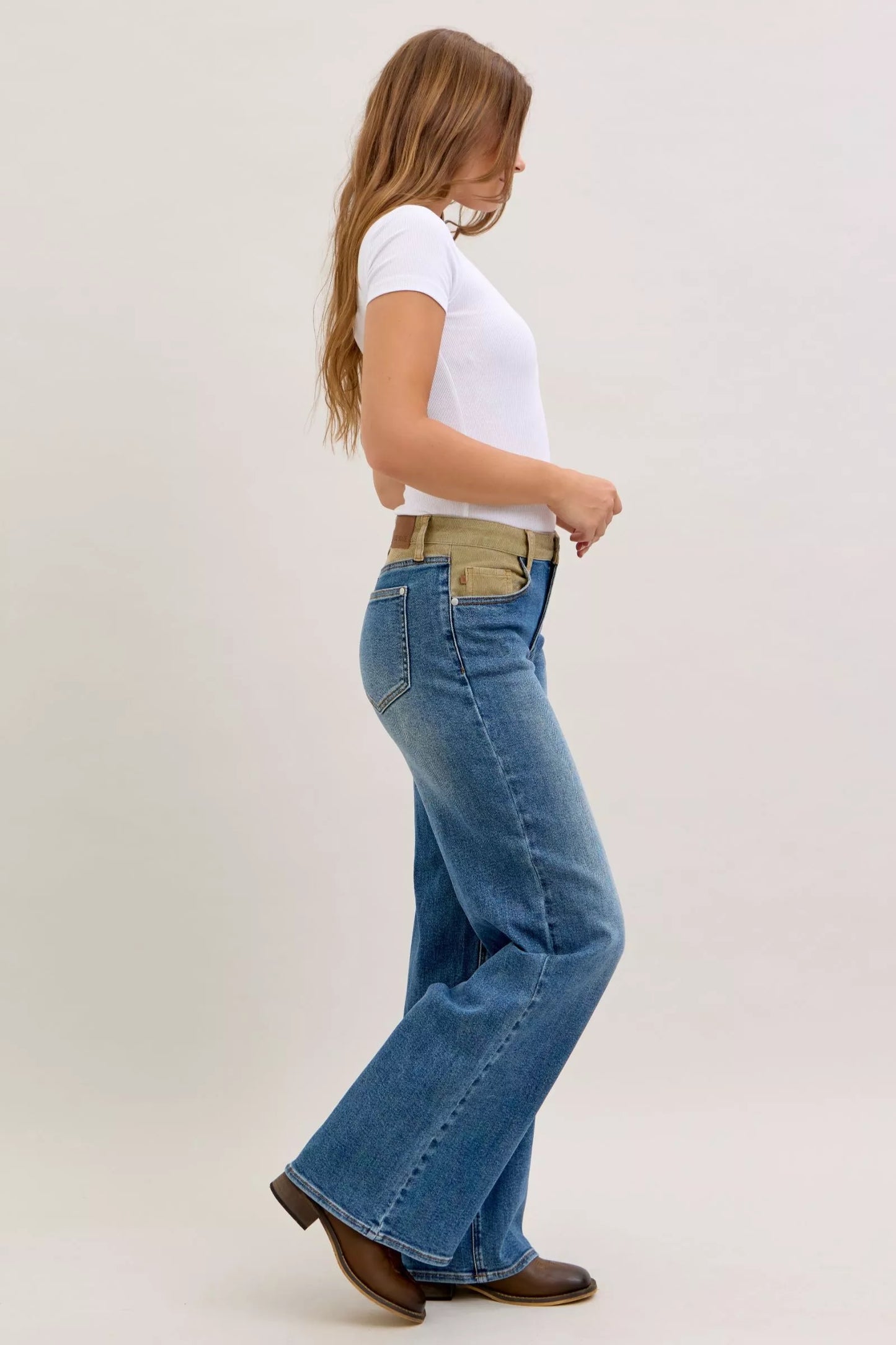 Judy Blue Medium Wash Column Straight Jeans with Corduroy Waist in Md