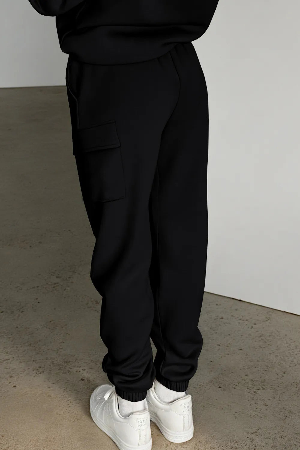 Pocketed Elastic-Waist Joggers in Black