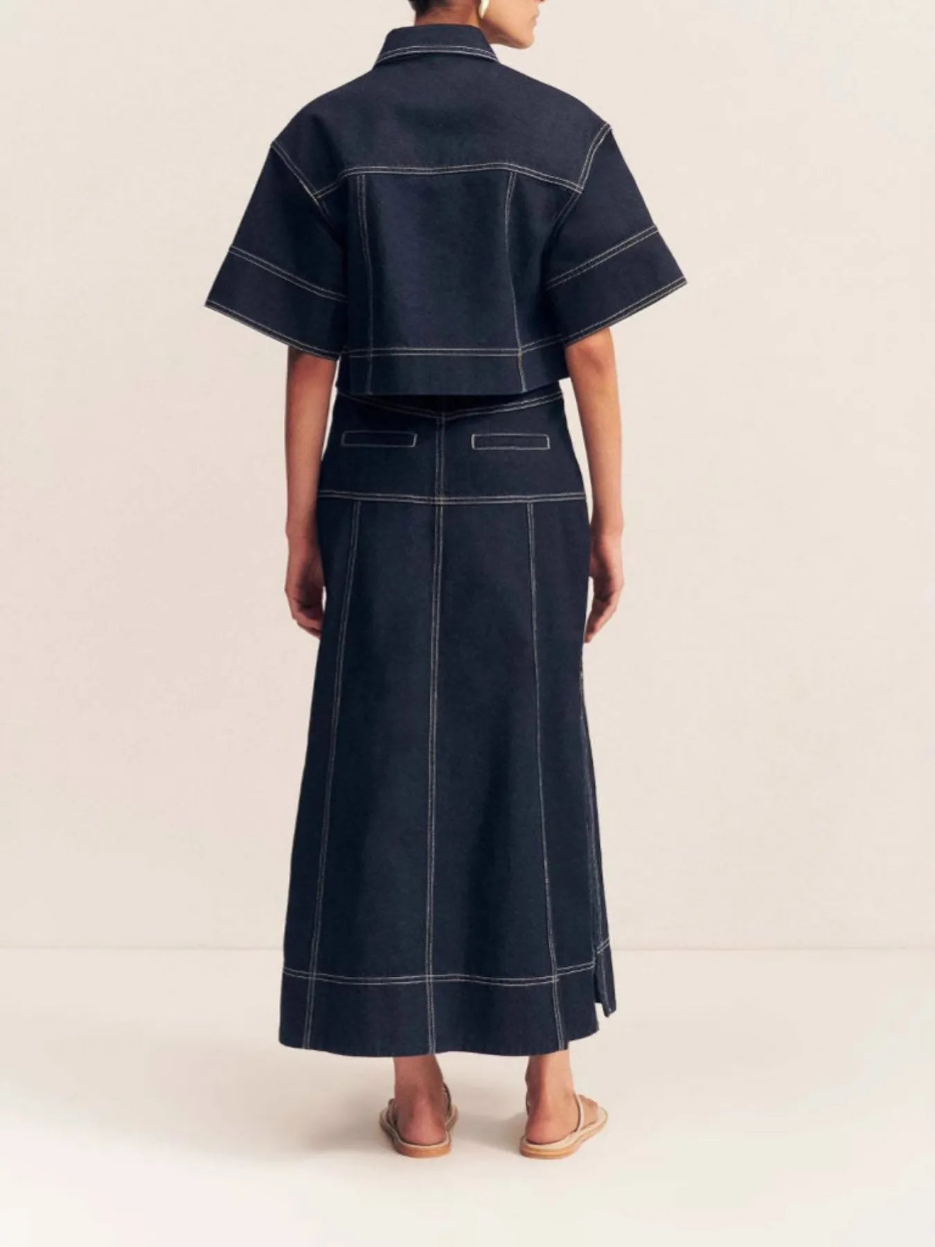 Cropped Contrast-Stitch Denim Top in Dark Wash