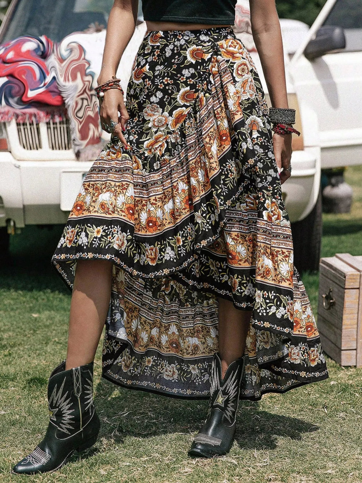Plus Size Boho Floral High-Low Skirt in Black