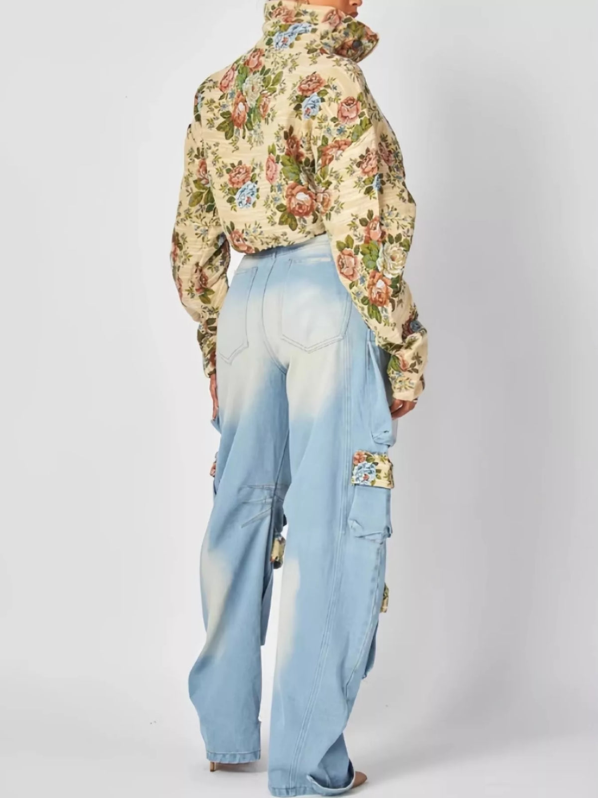 Floral Print Cropped Jacket and Cargo Jeans Set in Light