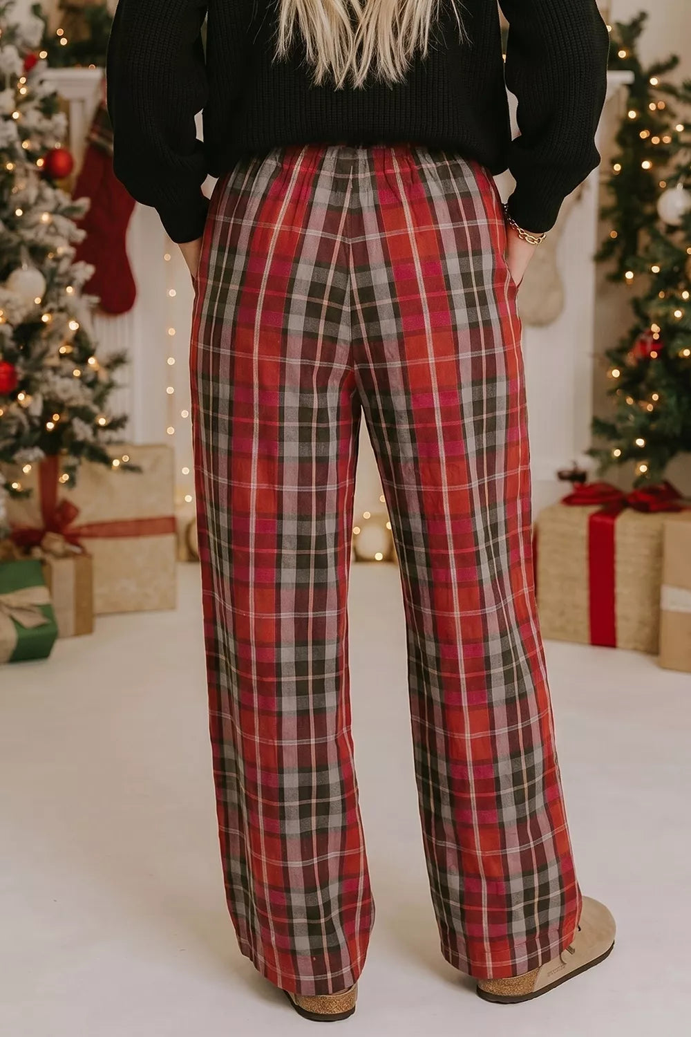 Plaid Elastic-Waist Pocket Pants in Burgundy