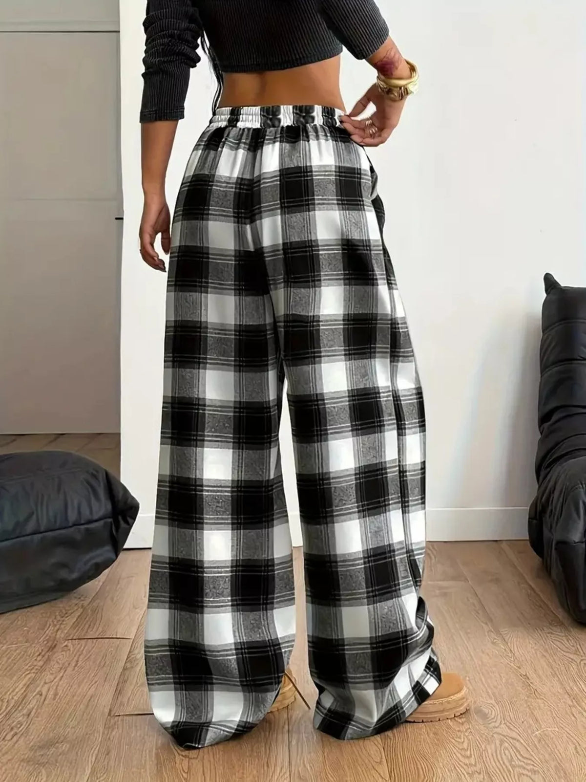 Plaid Wide-Leg Pants in Black and White