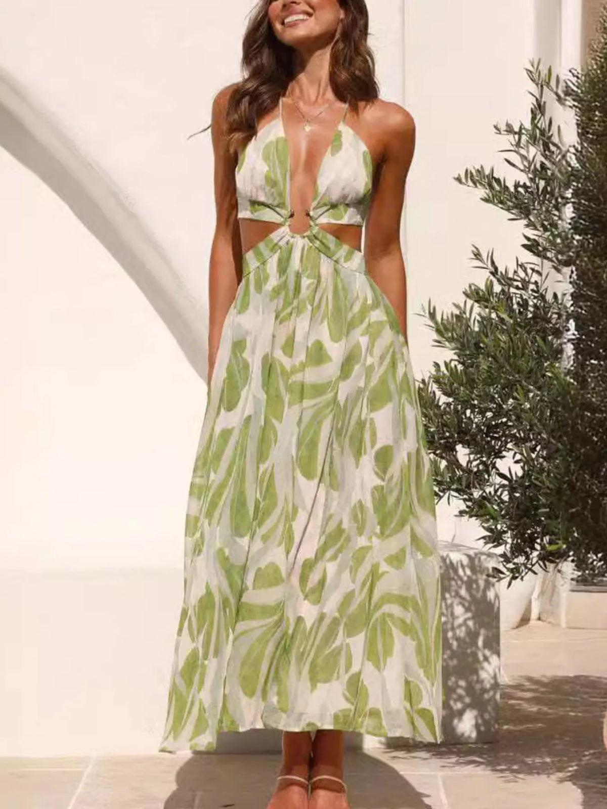 Tropical Print Backless Maxi Dress in Light Green